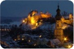 Die Burg von Burghausen bei Nacht